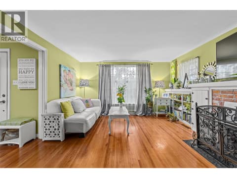 Photo 12 of 260 Lake Avenue, Kelowna South