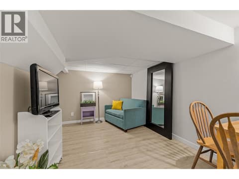 Photo 41 of 260 Lake Avenue, Kelowna South