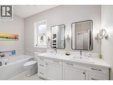 Ensuite at 4170 Gallaghers Forest South, South East Kelowna