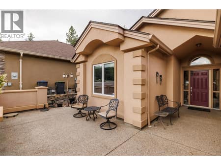 Front Courtyard at 4170 Gallaghers Forest South, South East Kelowna