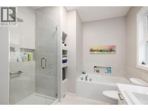 Updated 5 piece Ensuite at 4170 Gallaghers Forest South, South East Kelowna