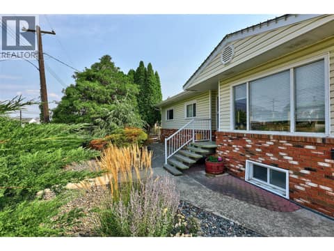 Photo 32 of 1019 Moncton Avenue, North Kamloops
