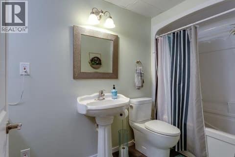 Lower level full bath at 2440 Old Okanagan Highway Unit# 1114, Westbank Centre, West Kelowna