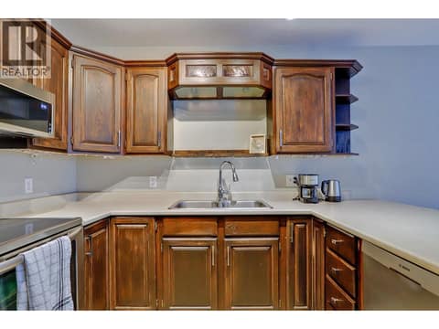 Photo 6 of 3600 Pleasant Valley Road Unit# 3, East Hill, Vernon