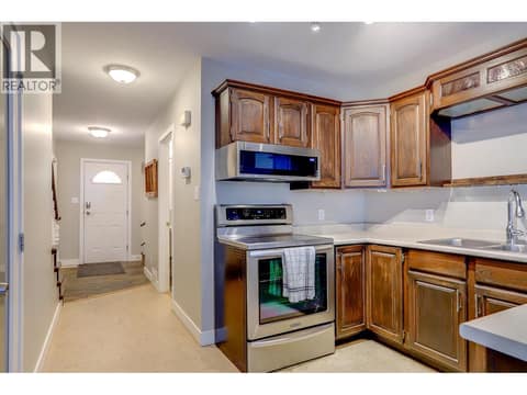 Photo 7 of 3600 Pleasant Valley Road Unit# 3, East Hill, Vernon