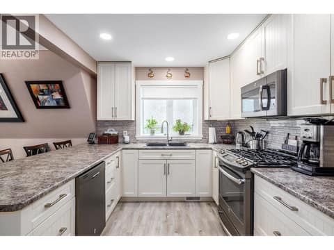 Photo 5 of 682 Cougar Street, Okanagan North, Vernon
