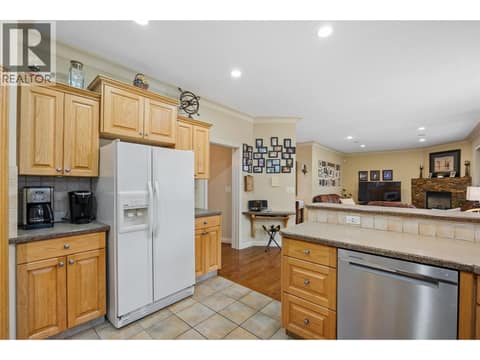 Photo 18 of 456 AZURE Place, Sahali, Kamloops