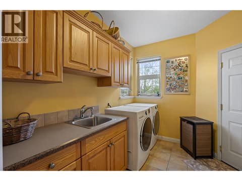 Photo 32 of 456 AZURE Place, Sahali, Kamloops