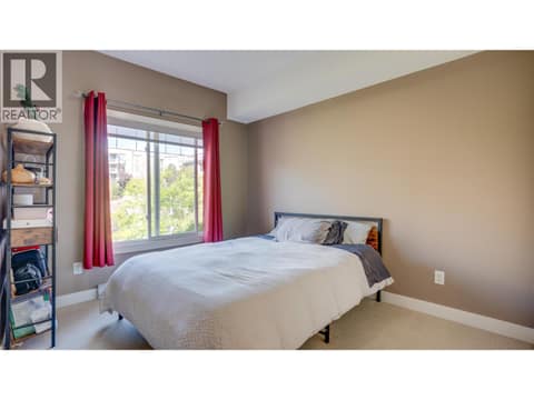 Guest bedroom at 3211 Centennial Drive Unit# 28, Alexis Park, Vernon