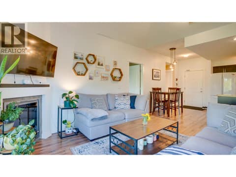 Living Room and Front Entry at 3211 Centennial Drive Unit# 28, Alexis Park, Vernon