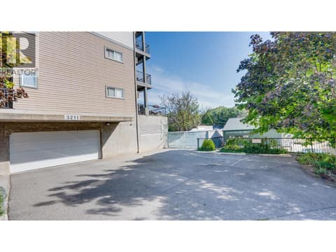 Visitor parking and secure parking access at 3211 Centennial Drive Unit# 28, Alexis Park, Vernon