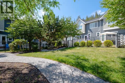 Beautiful landscaping throughout the strata with walking paths and access to the surrounding trails at 2490 Tuscany Drive Unit# 82, Shannon Lake, West Kelowna