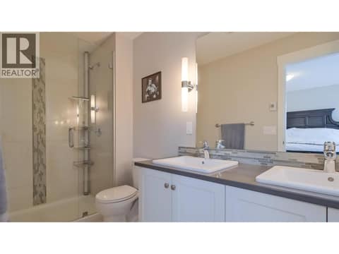 Primary ensuite w/double vanity sinks at 2490 Tuscany Drive Unit# 82, Shannon Lake, West Kelowna