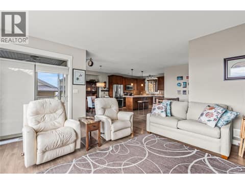 Photo 15 of 121 Blackcomb Court, Foothills, Vernon