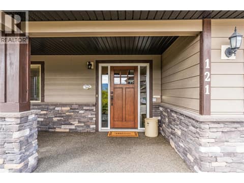 Photo 3 of 121 Blackcomb Court, Foothills, Vernon