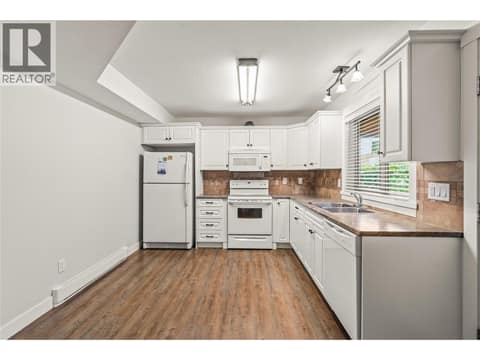 Photo 33 of 121 Blackcomb Court, Foothills, Vernon