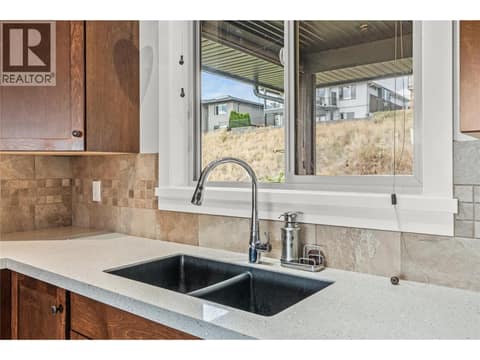 Photo 9 of 121 Blackcomb Court, Foothills, Vernon