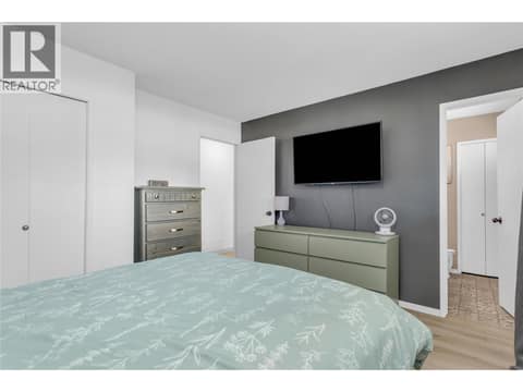 Half bath off the primary at 3227 McIver Road, Glenrosa, West Kelowna