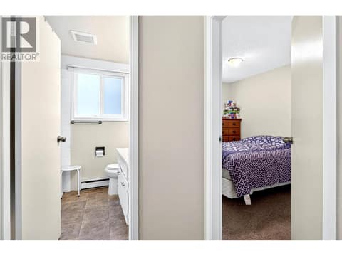 Photo 11 of 190 Carson Crescent, North Kamloops