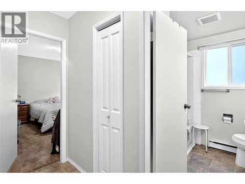 Photo 12 of 190 Carson Crescent, North Kamloops