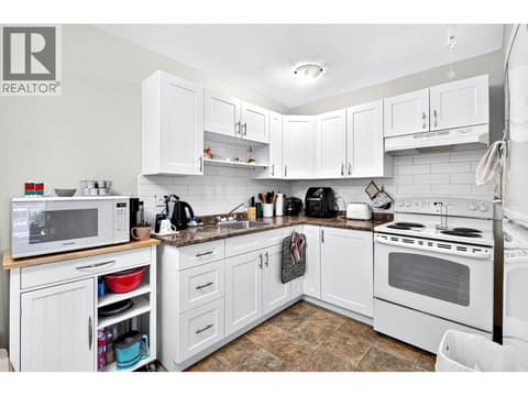 Photo 15 of 190 Carson Crescent, North Kamloops