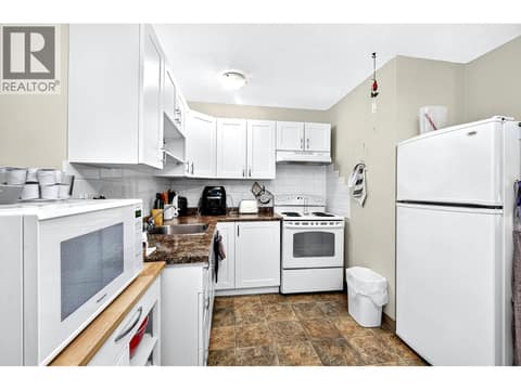 Photo 16 of 190 Carson Crescent, North Kamloops