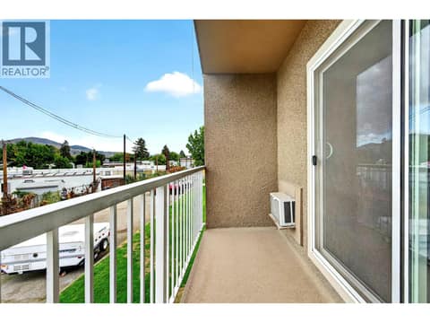 Photo 22 of 190 Carson Crescent, North Kamloops