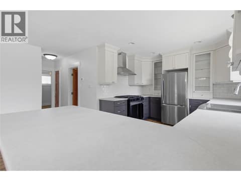 Photo 10 of 298 JUNIPER Avenue, North Kamloops