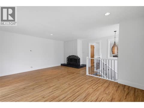 Photo 13 of 298 JUNIPER Avenue, North Kamloops
