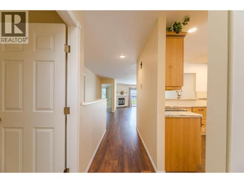 Photo 3 of 11121 Scott Street Unit# 10, Main Town, Summerland