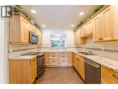 Photo 6 of 11121 Scott Street Unit# 10, Main Town, Summerland