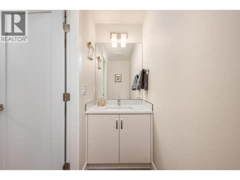 Half bath on main floor at 6600 Okanagan Avenue Unit# 38, Okanagan Landing, Vernon