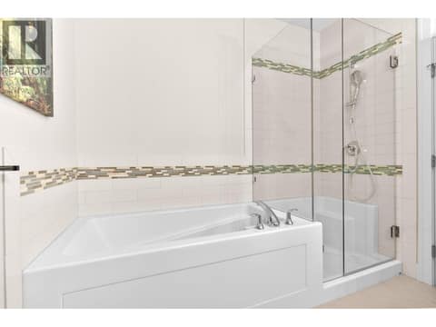 5-piece ensuite bathroom at 13155 Staccato Drive, Lake Country North West