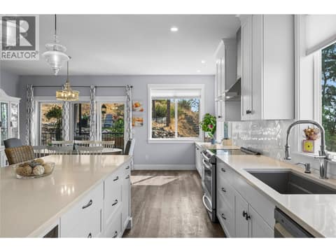 Photo 10 of 2180 Sunview Drive, West Kelowna Estates