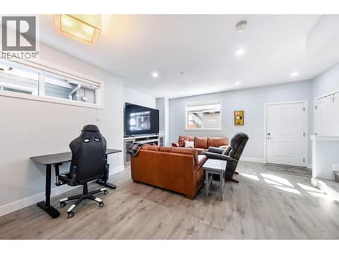 Photo 7 of 825 Cadder Avenue Unit# 4, Kelowna South