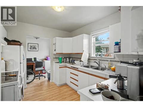 Photo 5 of 4404 25 Street, Harwood, Vernon