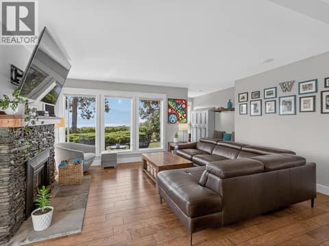 Photo 10 of 2715 Boucherie Road, Lakeview Heights, West Kelowna