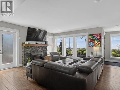 Photo 9 of 2715 Boucherie Road, Lakeview Heights, West Kelowna