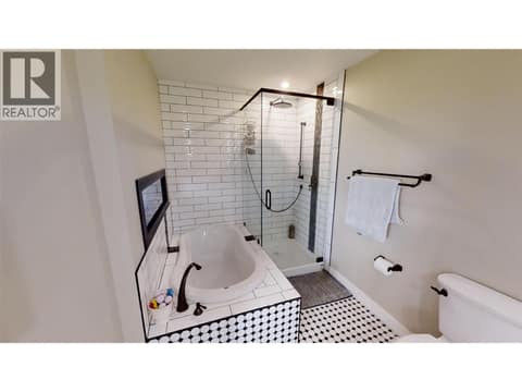 Photo 12 of 1705 KNOLLWOOD Crescent, Valleyview, Kamloops
