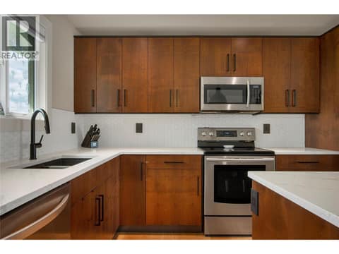 Photo 7 of 5309 Spalding Road, North BX, Vernon