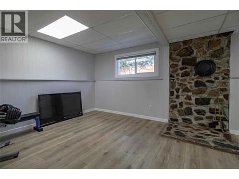 Photo 23 of 1605 Carmi Avenue, Columbia/Duncan, Penticton