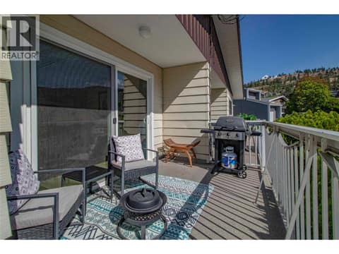 Photo 5 of 1605 Carmi Avenue, Columbia/Duncan, Penticton