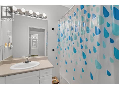 Upstairs bathroom at 3819 Glen Canyon Drive, Westbank Centre, West Kelowna