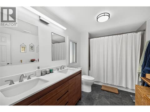 Photo 15 of 3115 JUNIPER Drive, Naramata Rural