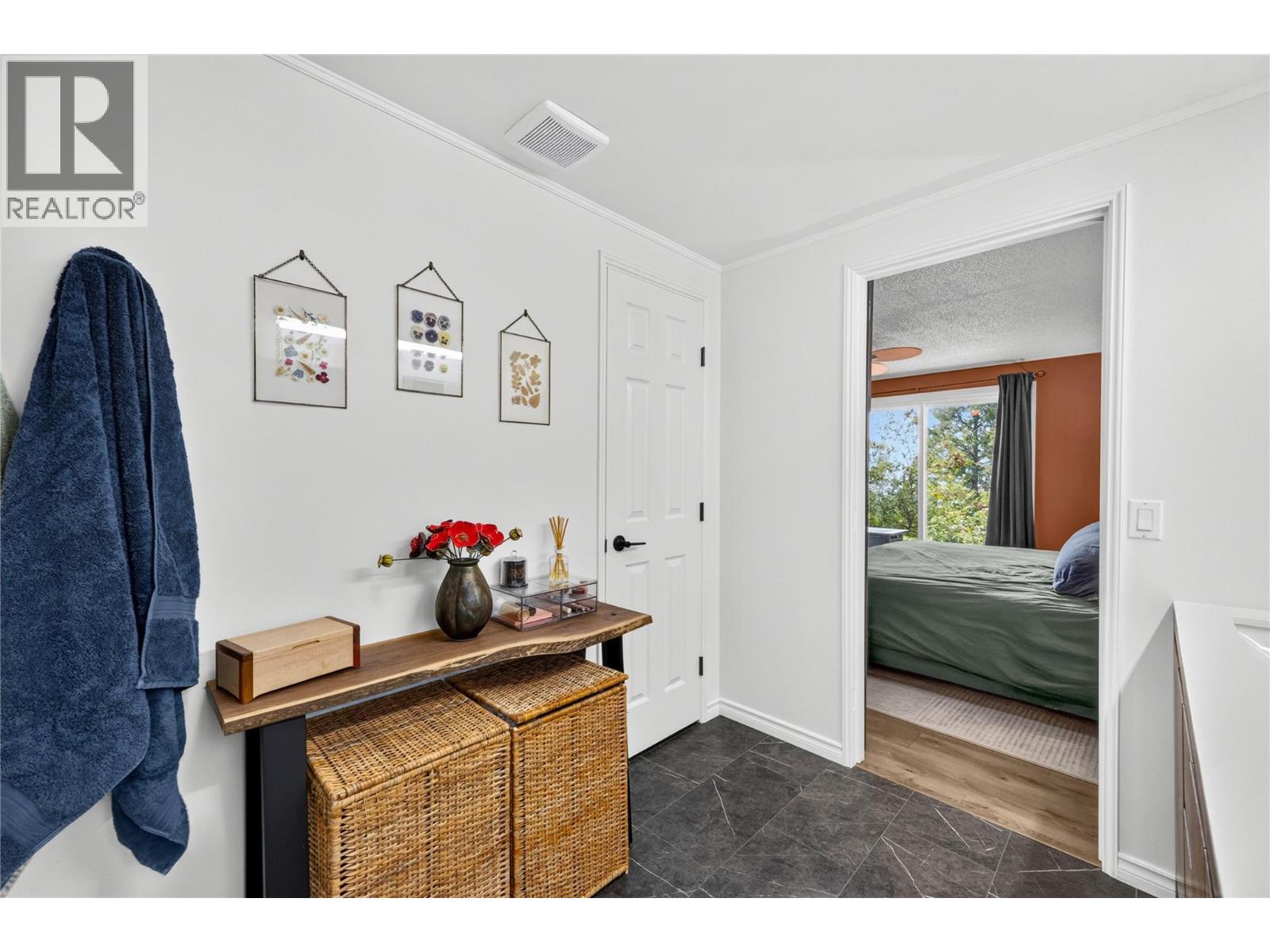 Photo 16 of 3115 JUNIPER Drive, Naramata Rural