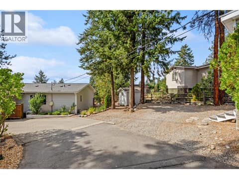 Photo 26 of 3115 JUNIPER Drive, Naramata Rural