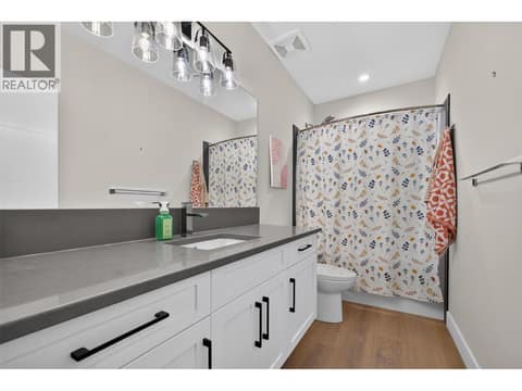 Suite bathroom at 3555 Boxwood Road, McKinley Landing, Kelowna