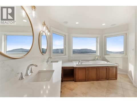Photo 23 of 408 Okaview Road, Upper Mission, Kelowna