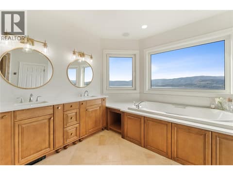 Photo 24 of 408 Okaview Road, Upper Mission, Kelowna