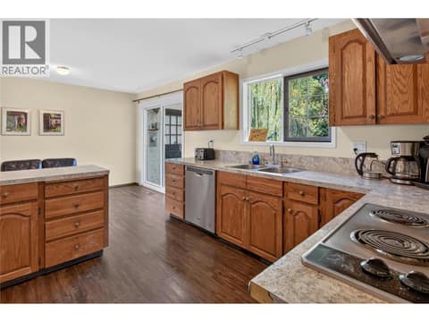 Photo 11 of 1215 Arawana Road, Naramata Rural